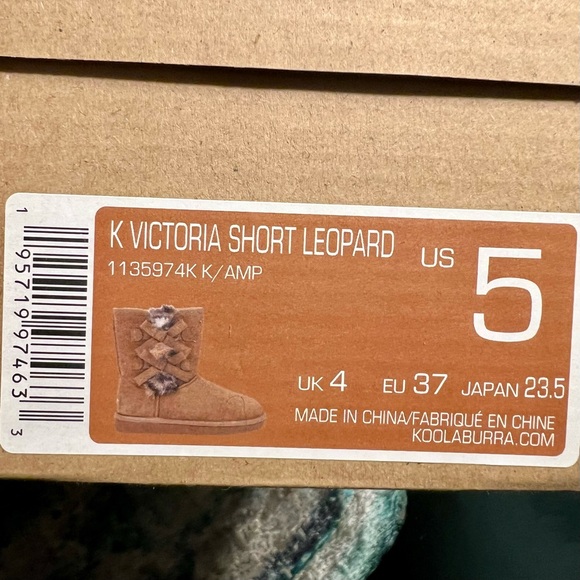 Koolaburra by UGG Girls Victoria Short Boots - Picture 9 of 10